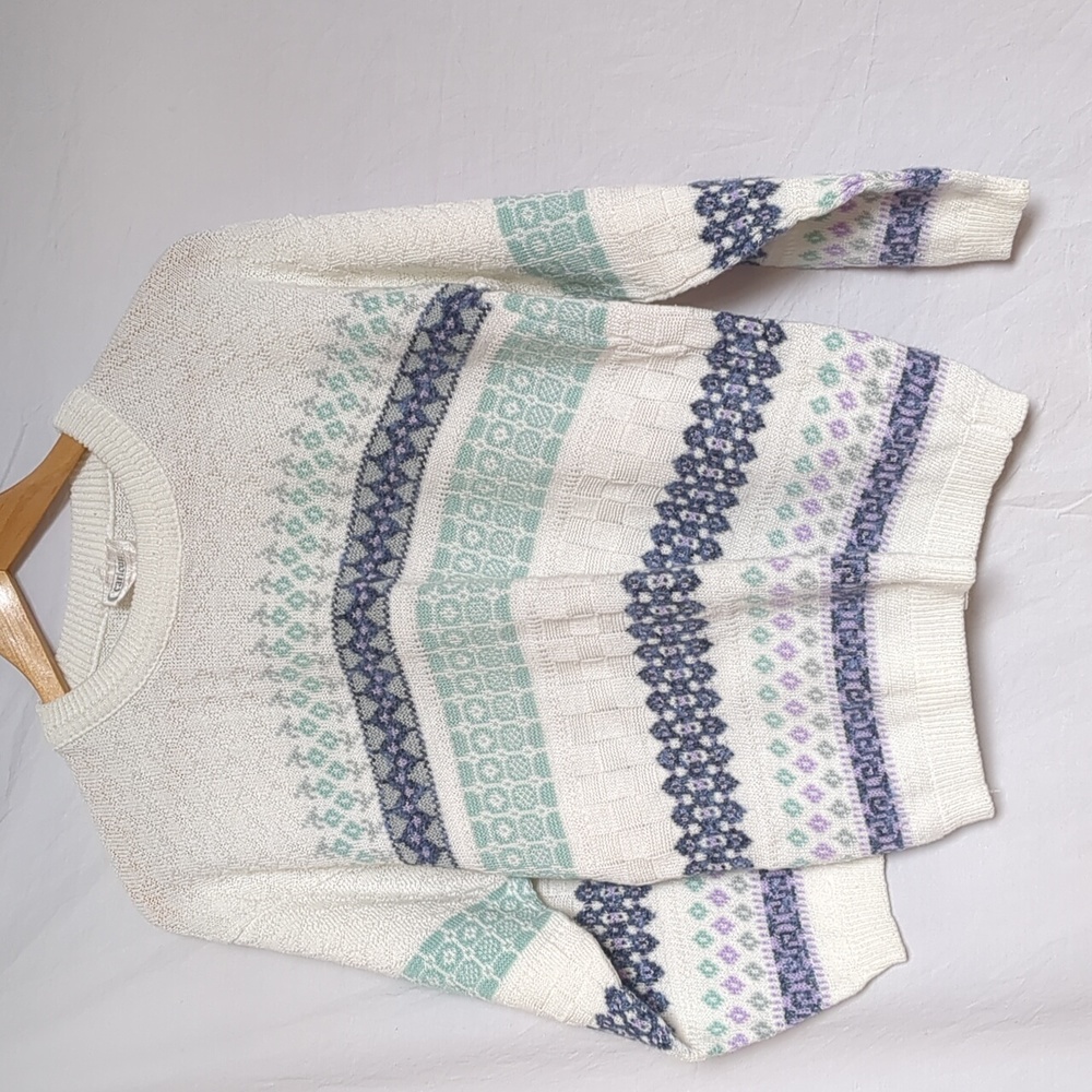 Caricon acrylic Neutral White Blue Knit Sweater Medium